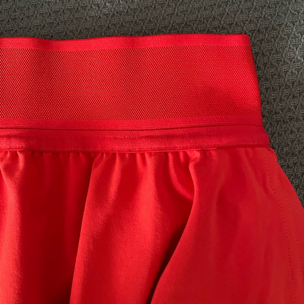 Lululemon Court Rival 14” Skirt in a vibrant Coral color - Picture 10 of 12